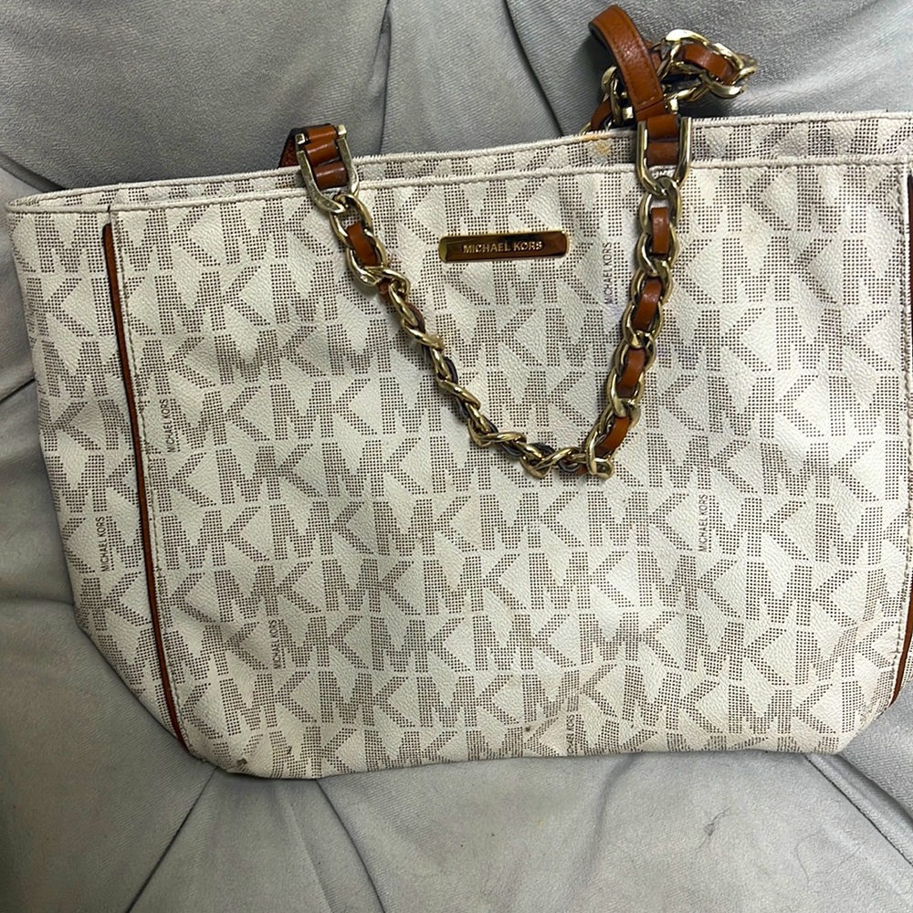 MK authentic purse. Well loved and ready for its new owner